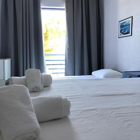 Mistral-καπος Эратини